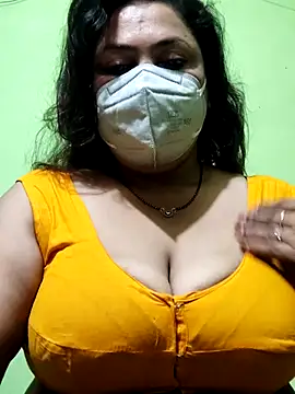 Snapshot of rani130 chatting on 02-22-25, 02:06 rani130 online show from 02-22-25, 02:06