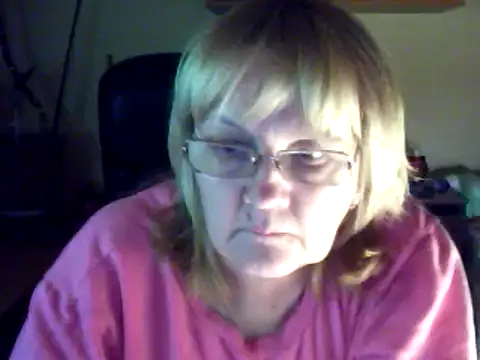 Snapshot of Violet5364 chatting on 02-26-25, 09:42 Violet5364 online show from 02-26-25, 09:42