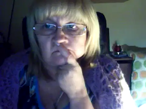 Snapshot of Violet5364 chatting on 03-03-25, 07:49 Violet5364 online show from 03-03-25, 07:49