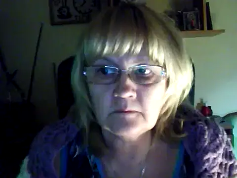 Snapshot of Violet5364 chatting on 03-03-25, 04:36 Violet5364 online show from 03-03-25, 04:36