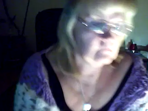 Snapshot of Violet5364 chatting on 03-06-25, 07:54 Violet5364 online show from 03-06-25, 07:54