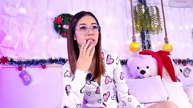Snapshot of Sopphiaa_Payton chatting on 12-22-25, 12:27 Sopphiaa Payton online show from 12-22-25, 12:27