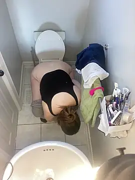 Snapshot of CecilGreen chatting on 03-14-25, 01:13 CecilGreen online show from 03-14-25, 01:13