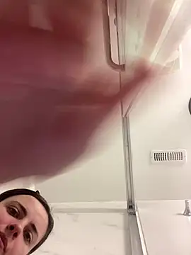 Snapshot of CecilGreen chatting on 02-24-25, 09:52 CecilGreen online show from 02-24-25, 09:52