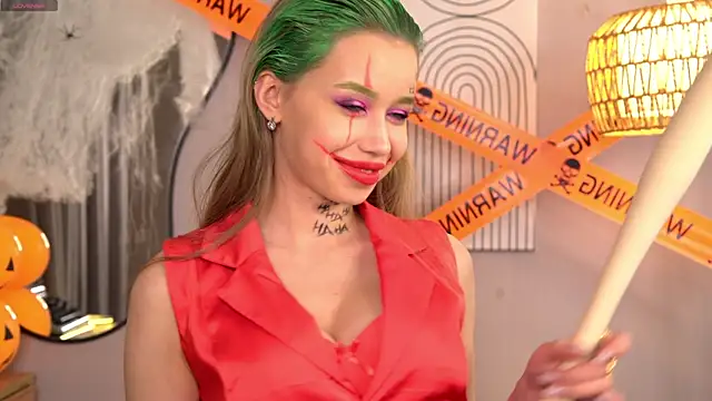 Snapshot of _Spring_Day_ chatting on 10-31-25, 08:33 Spring Day online show from 10-31-25, 08:33