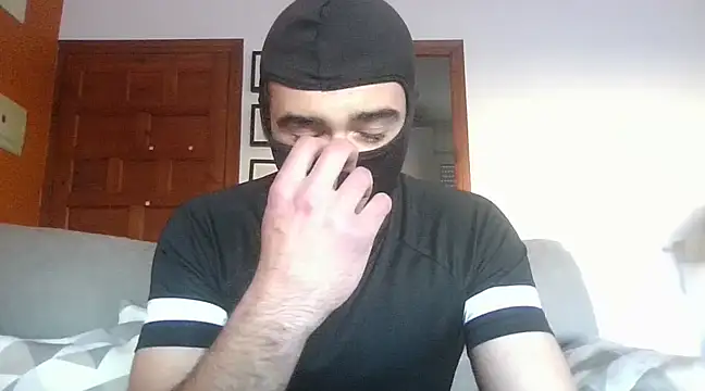 Snapshot of ESCOMOFUC chatting on 02-23-25, 04:13 ESCOMOFUC online show from 02-23-25, 04:13