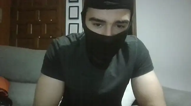 Snapshot of ESCOMOFUC chatting on 02-25-25, 04:57 ESCOMOFUC online show from 02-25-25, 04:57