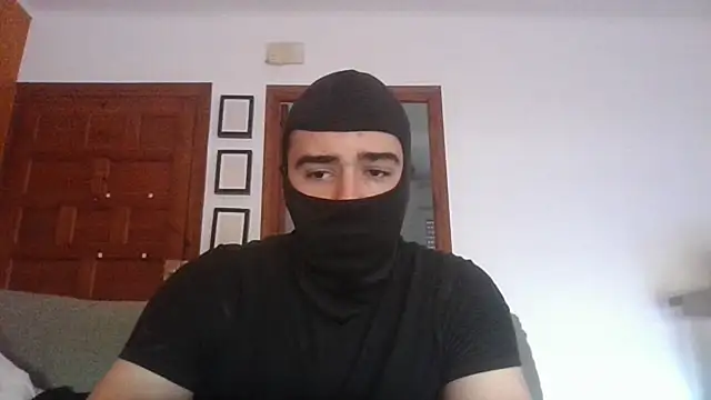 Snapshot of ESCOMOFUC chatting on 02-14-25, 11:21 ESCOMOFUC online show from 02-14-25, 11:21