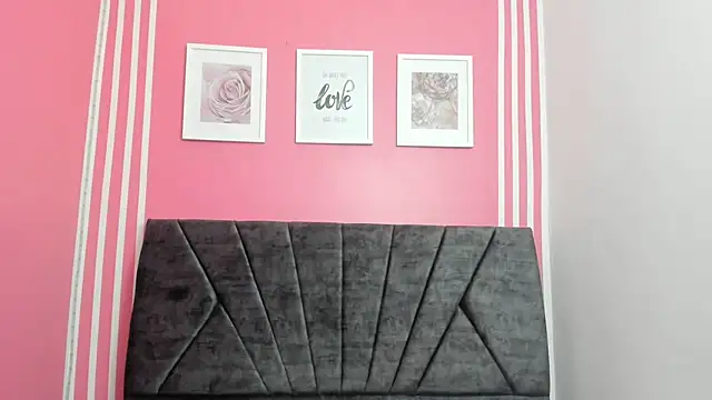 Amelia Royer online show from 03-12-25, 04:13