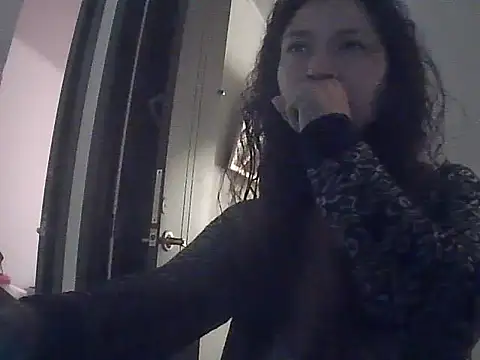 Snapshot of Cielo_carpentier69 chatting on 10-29-25, 02:16 Cielo carpentier69 online show from 10-29-25, 02:16