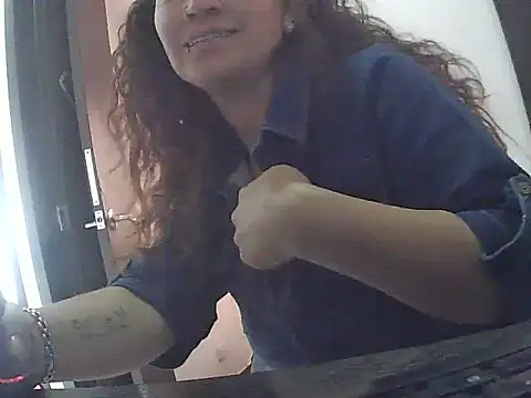 Snapshot of Cielo_carpentier69 chatting on 10-14-25, 06:08 Cielo carpentier69 online show from 10-14-25, 06:08