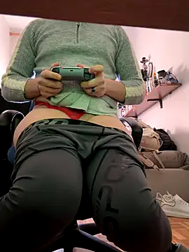 yaxxx03 online show from 12-14-25, 12:00