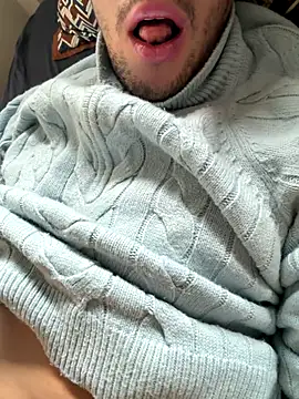 yaxxx03 online show from 11-08-25, 01:03