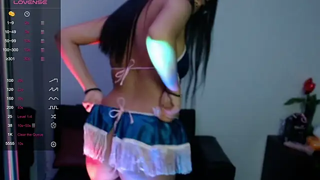 Snapshot of Sussan_love01 chatting on 03-03-25, 01:45 Sussan love01 online show from 03-03-25, 01:45