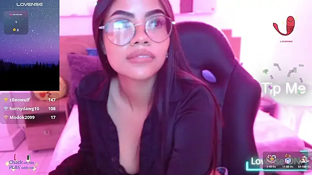 Snapshot of Sussan_love01 chatting on 03-10-25, 08:45 Sussan love01 online show from 03-10-25, 08:45