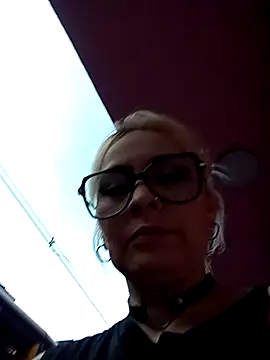 CandieGilson   online show from 04-03-26, 11:05