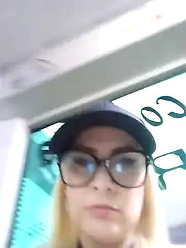 CandieGilson   online show from 02-11-26, 11:21