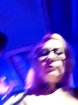 CandieGilson   online show from 04-08-26, 10:39