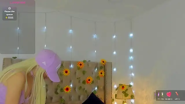 CandieGilson   online show from 03-06-25, 11:58