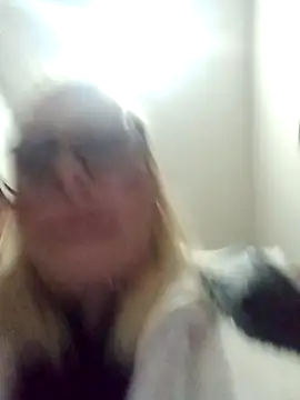 CandieGilson   online show from 12-16-25, 10:30