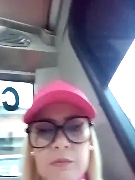 CandieGilson   online show from 03-10-26, 11:14