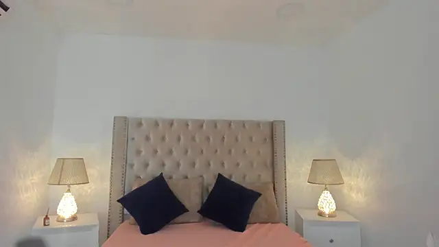 CandieGilson   online show from 11-28-25, 01:00