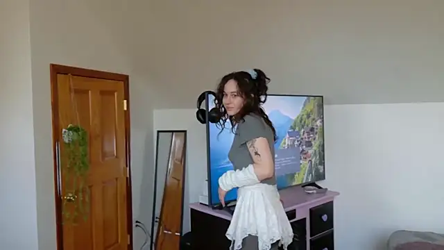 lucidmia online show from 02-28-25, 08:07