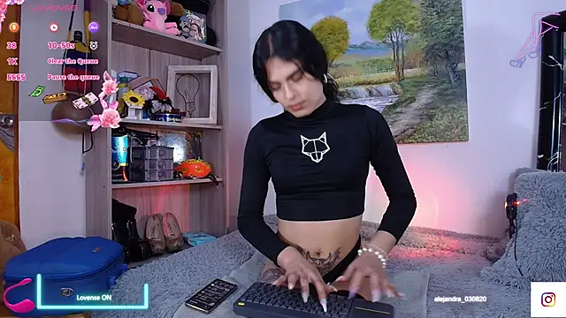 Snapshot of Meghan_hott chatting on 03-10-25, 03:52 Meghan hott online show from 03-10-25, 03:52