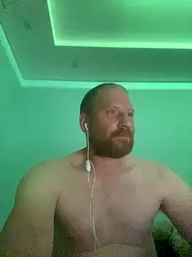 Snapshot of Krzysiekg123 chatting on 10-31-25, 10:38 Krzysiekg123 online show from 10-31-25, 10:38