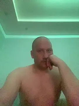 Snapshot of Krzysiekg123 chatting on 02-08-26, 08:28 Krzysiekg123 online show from 02-08-26, 08:28