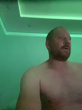 Snapshot of Krzysiekg123 chatting on 10-20-25, 10:43 Krzysiekg123 online show from 10-20-25, 10:43