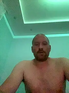 Snapshot of Krzysiekg123 chatting on 10-13-25, 05:03 Krzysiekg123 online show from 10-13-25, 05:03