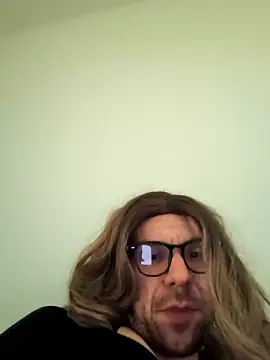 Snapshot of Ferdinand516 chatting on 01-18-26, 03:48 Ferdinand516 online show from 01-18-26, 03:48