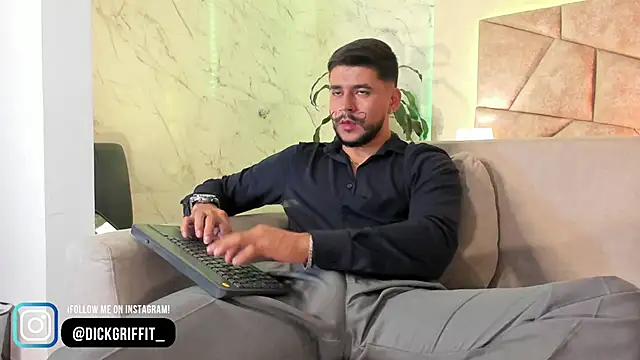 DickGriffith  online show from 03-16-25, 02:44