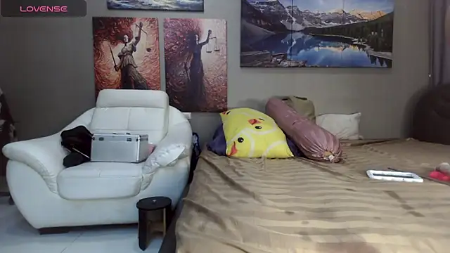 DarkDiamondx online show from 11-15-25, 05:39