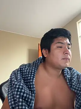 Snapshot of Luis3412ale chatting on 05-28-26, 04:02 Luis3412ale online show from 05-28-26, 04:02