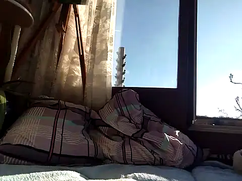 Snapshot of FlowerLove109 chatting on 03-19-25, 03:40 FlowerLove109 online show from 03-19-25, 03:40