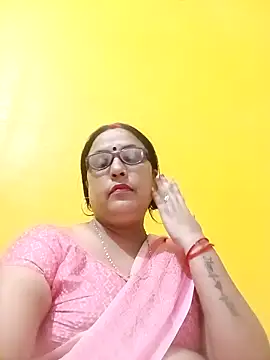 Kiyara8 online show from 10-22-25, 05:40