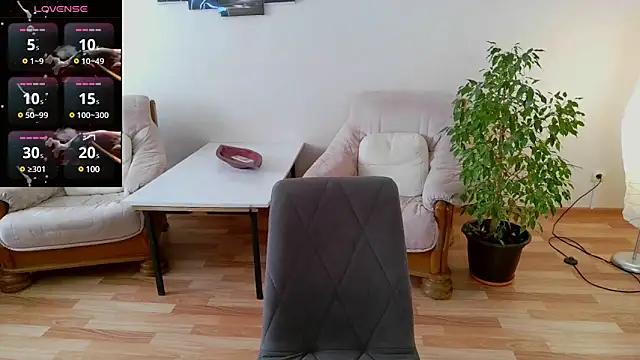 Snapshot of LizaMilfa chatting on 03-21-25, 11:12 LizaMilfa online show from 03-21-25, 11:12