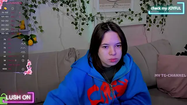 Chio Mio online show from 09-18-25, 02:03