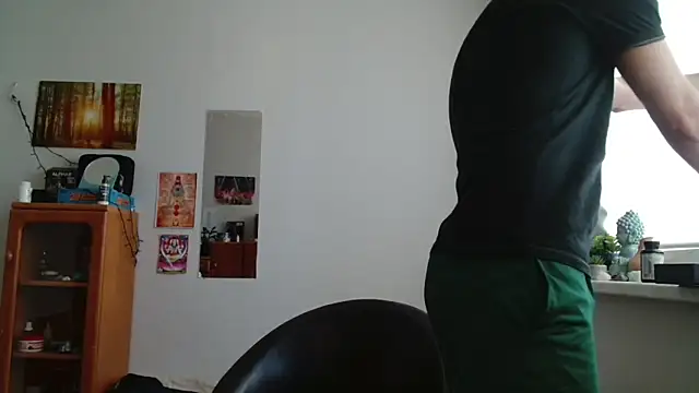 Snapshot of OskarBreno chatting on 05-03-26, 09:47 OskarBreno online show from 05-03-26, 09:47
