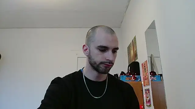 Snapshot of OskarBreno chatting on 05-08-26, 05:17 OskarBreno online show from 05-08-26, 05:17