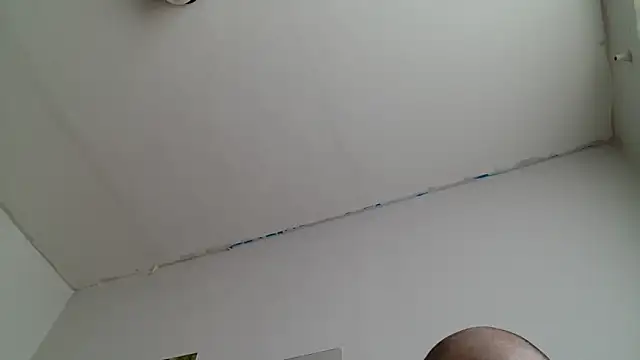 Snapshot of OskarBreno chatting on 05-05-26, 06:27 OskarBreno online show from 05-05-26, 06:27