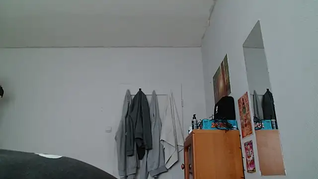 Snapshot of OskarBreno chatting on 05-16-26, 06:01 OskarBreno online show from 05-16-26, 06:01