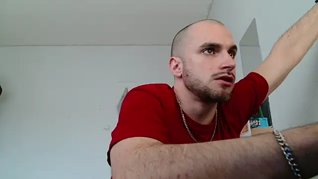 Snapshot of OskarBreno chatting on 05-18-26, 12:54 OskarBreno online show from 05-18-26, 12:54