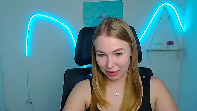 Snapshot of Dana_flowers chatting on 07-09-26, 06:47 Dana flowers online show from 07-09-26, 06:47