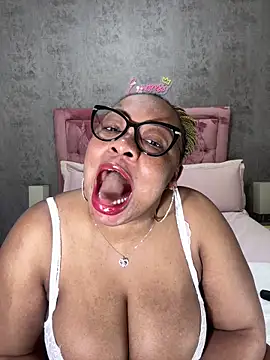 VixenRoyaleX online show from 09-17-25, 03:08