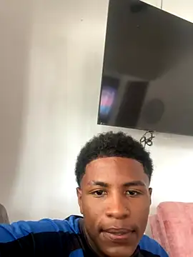 Snapshot of Bichorro chatting on 09-30-25, 04:57 Bichorro online show from 09-30-25, 04:57