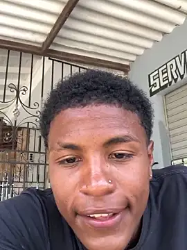 Snapshot of Bichorro chatting on 09-18-25, 04:21 Bichorro online show from 09-18-25, 04:21