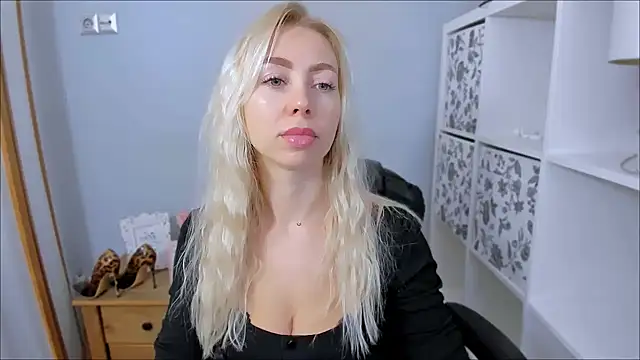 MargaritaRose online show from 11-17-25, 08:18